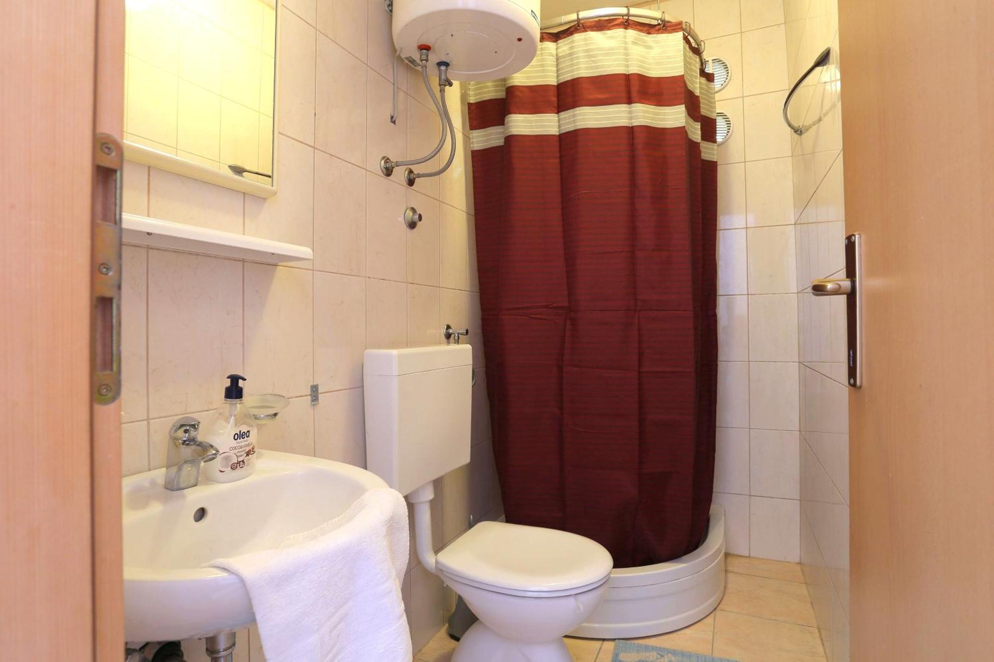 Apartments And Rooms With Parking Space Tucepi, Makarska - 5263 Luaran gambar