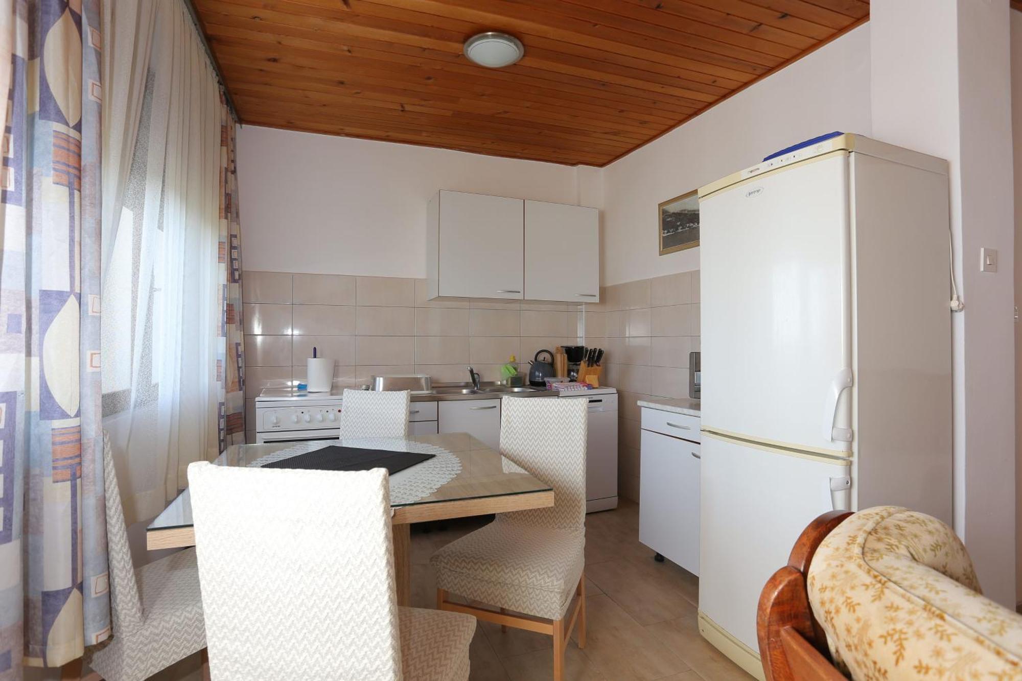 Apartments And Rooms With Parking Space Tucepi, Makarska - 5263 Luaran gambar