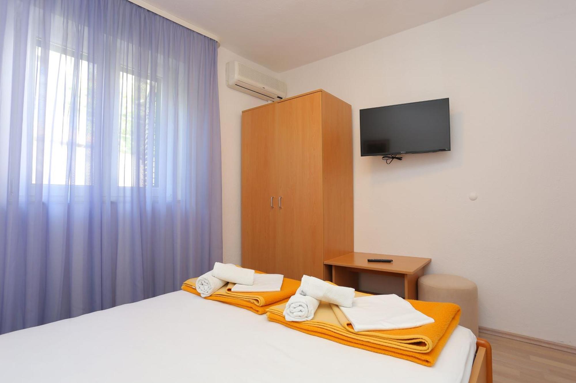 Apartments And Rooms With Parking Space Tucepi, Makarska - 5263 Luaran gambar